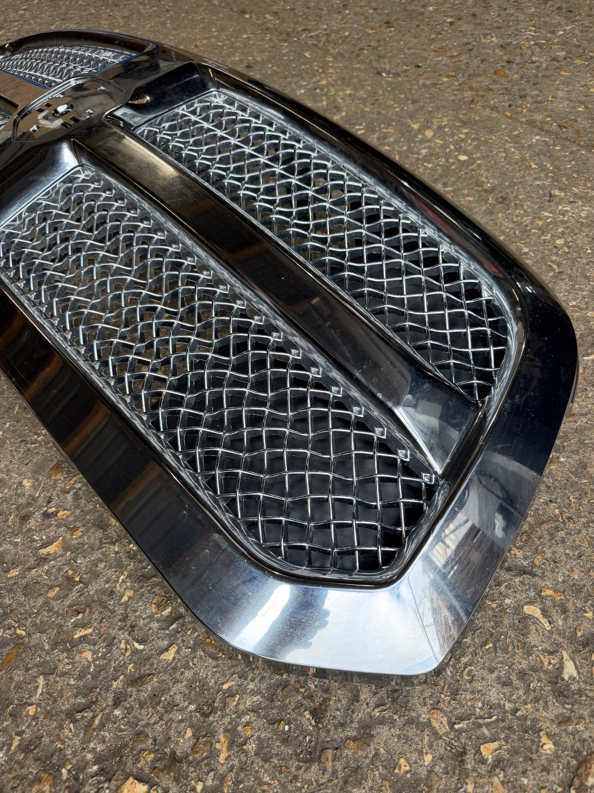 2013 - 2018 Dodge Ram 1500 Chrome Laramie Grille TAKEOFF 68148231AC NO BADGE